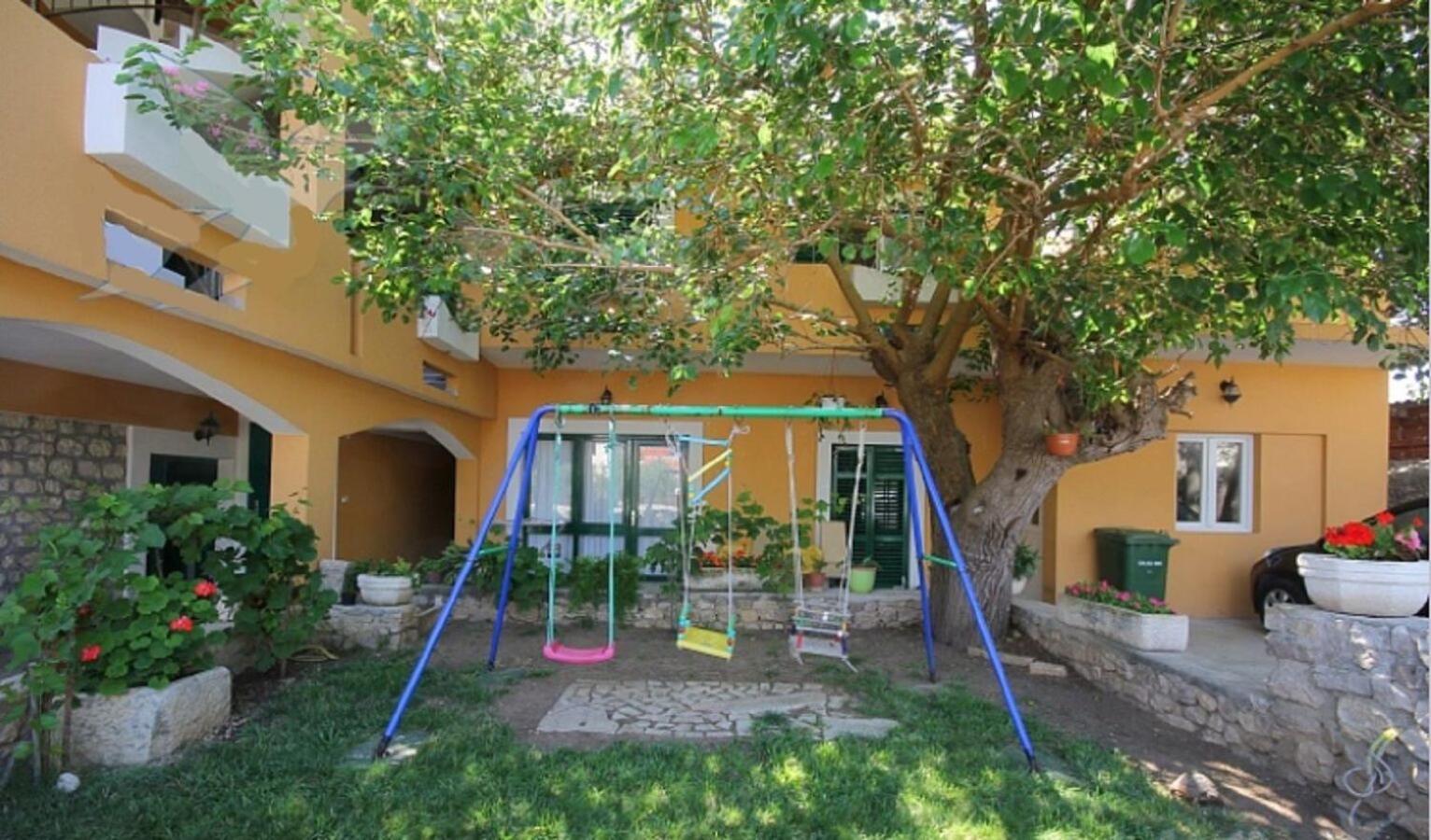 Apartments Stosa Nin Esterno foto